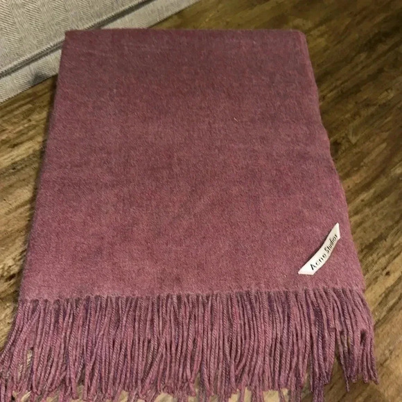 💥Acne Studios Authentic 100% Wool Fringed Designer Lux Scarf 68” l 27” w - Picture 2 of 7
